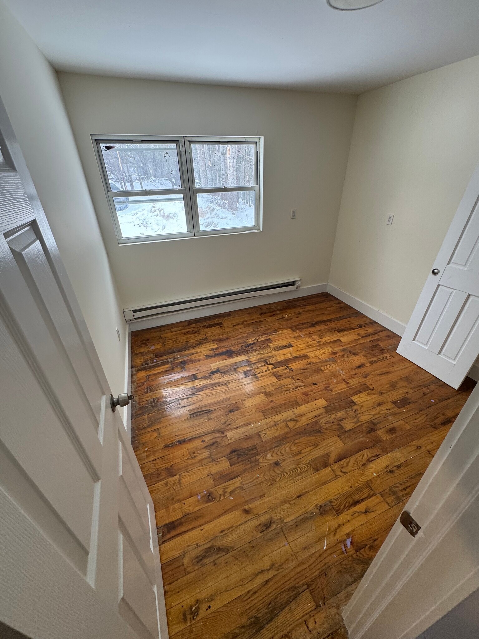 Building Photo - 27 Grant St