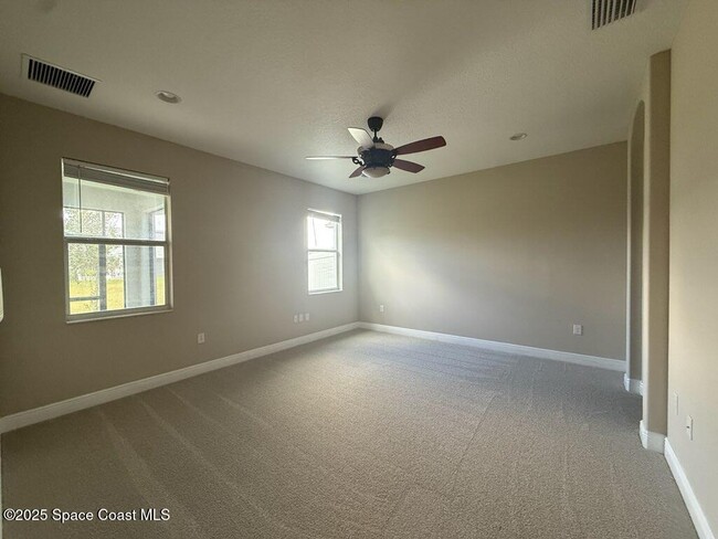 Building Photo - 7954 Loren Cove Dr