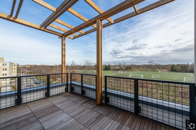 Building Photo - GORGEOUS Cambridge 2 bed/2 bath with centr...