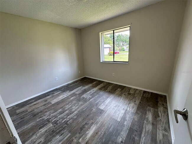 Building Photo - 804 Van Ness Cir