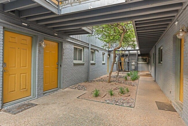Building Photo - 3815 Guadalupe St