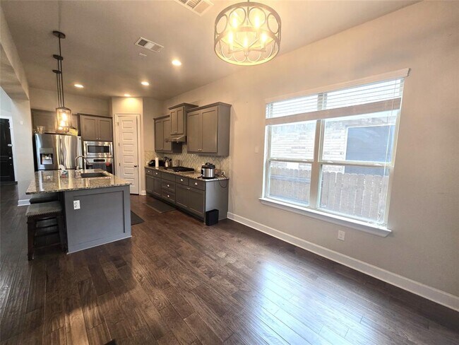 Building Photo - 225 Galveston Island Ln