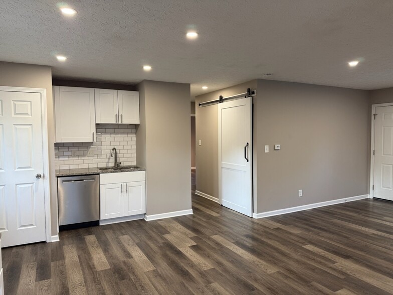 Kitchen / Hallway - 3551 Paxton Drive
