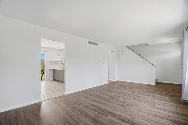 Building Photo - 405 Brewer Dr