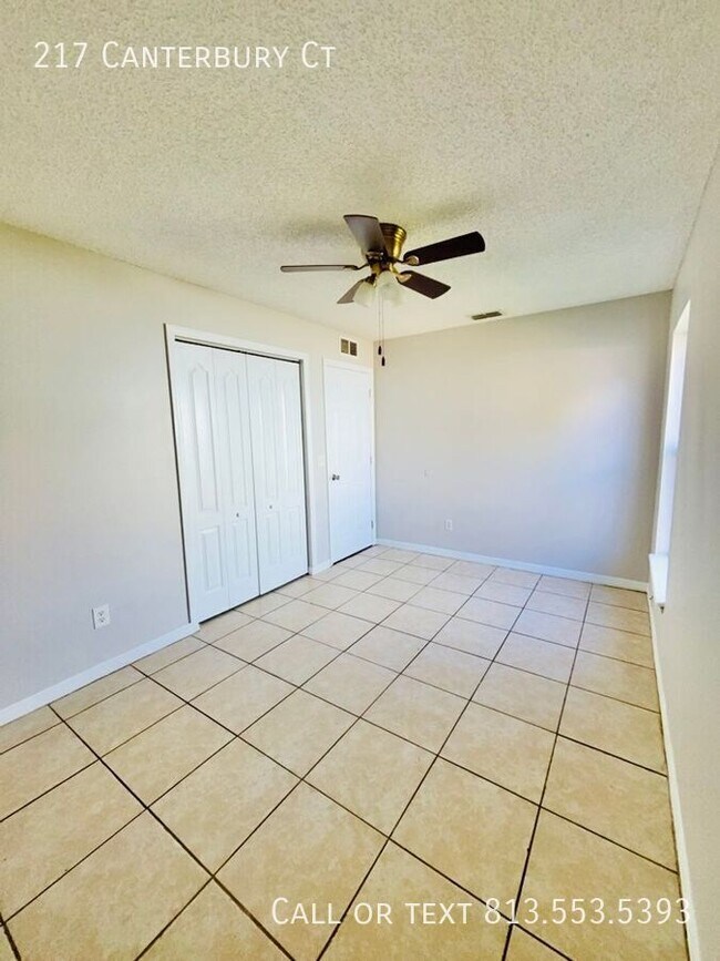 Building Photo - 217 Canterbury Ct