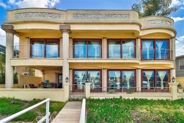 Building Photo - 5455 E Sorrento Dr