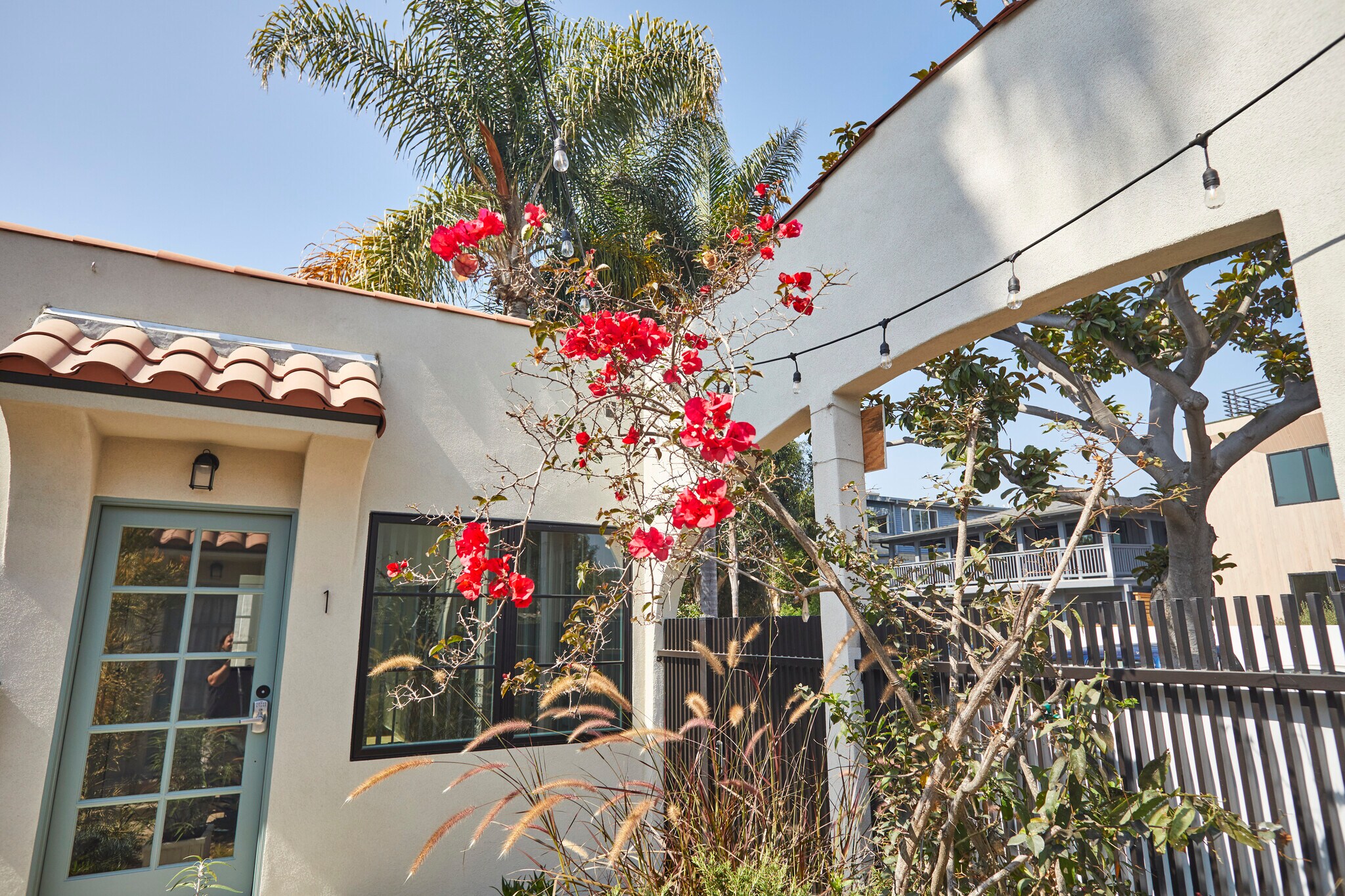 Building Photo - 640 Santa Clara Ave