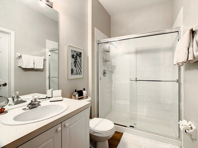 Building Photo - 2314 Silver Palm Dr