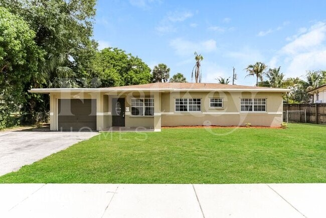 Building Photo - 3379 SW 17th St