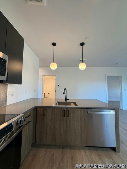 Building Photo - 199 Gardner St