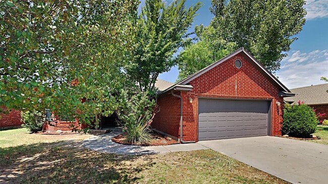 Building Photo - 16409 Stoneview Dr