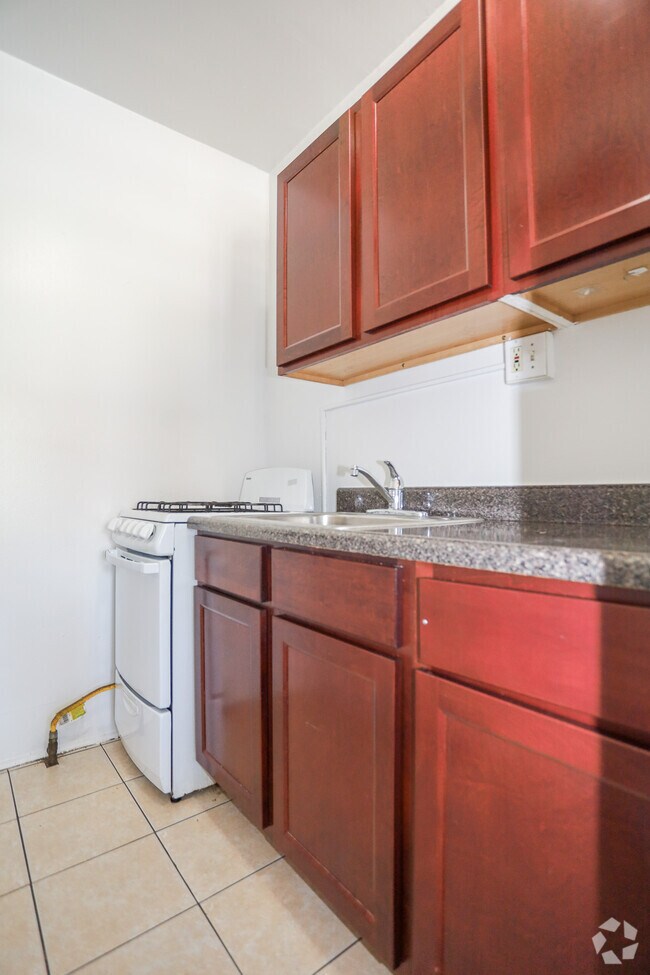 Building Photo - 4821 N Kimball Ave