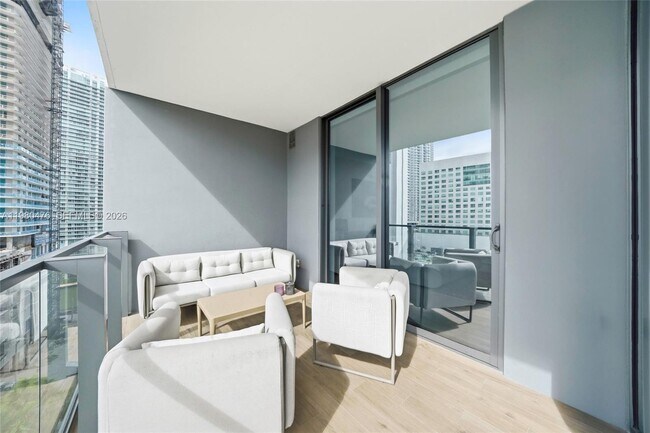 Building Photo - 88 SW 7th St