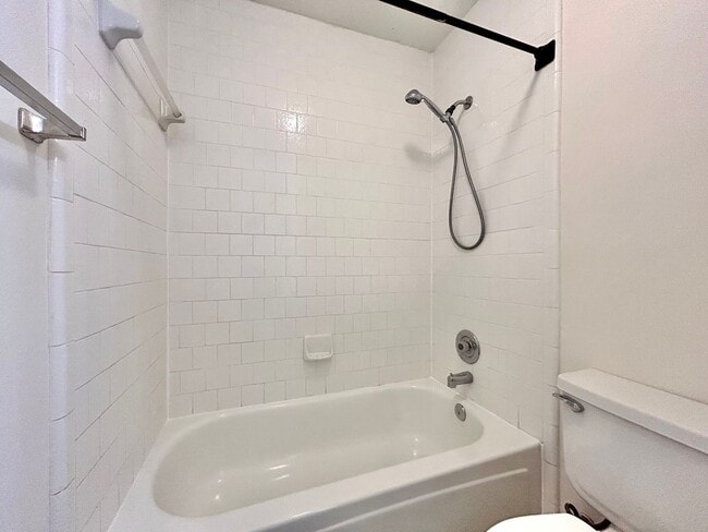 Building Photo - Spacious 4/BR 3.5/BA Two-Story Home with Peaceful Ambience