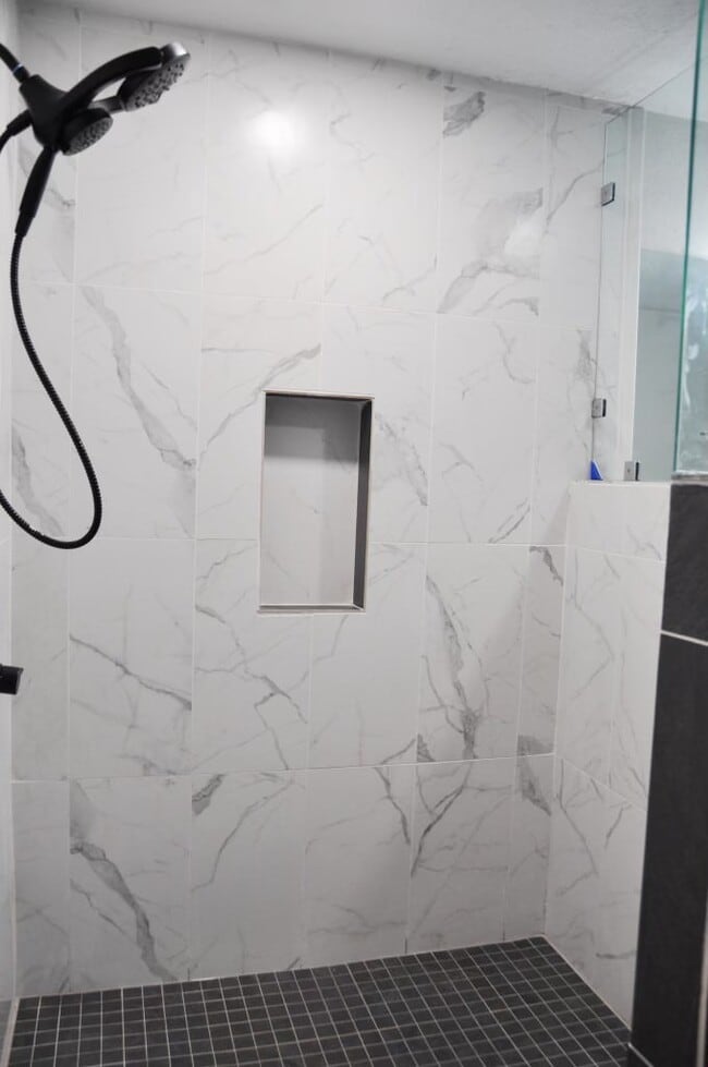 Building Photo - 114 Yates St