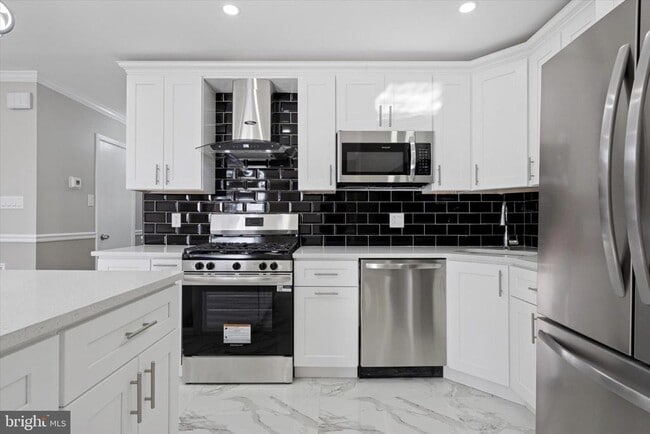 Building Photo - 9174 Frankford Ave