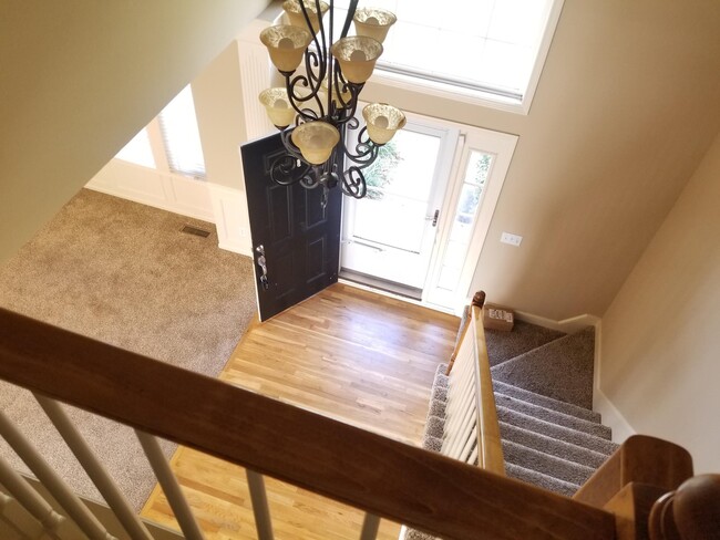 Building Photo - 5701 NE Hidden Meadow Dr