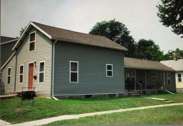 Building Photo - 802 Smith St