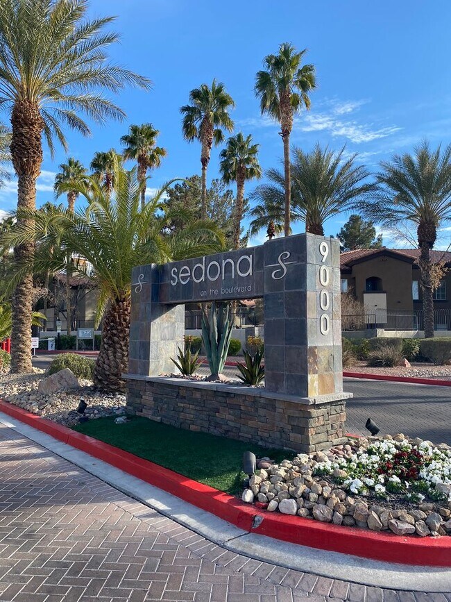 Building Photo - AMERICANA Property Mgmt - 1 Bedroom Condo ...