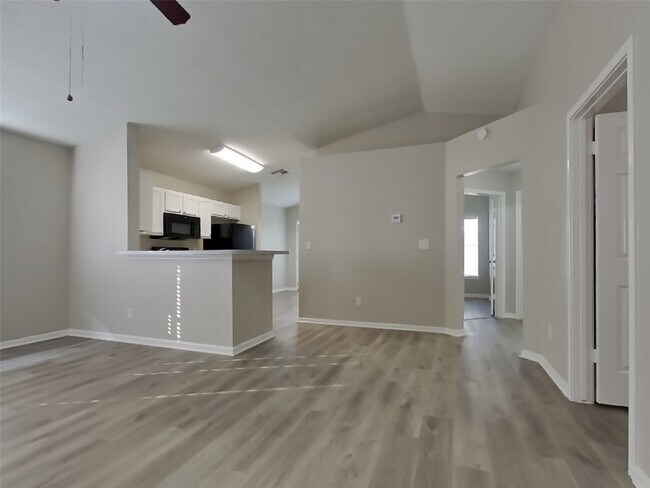 Building Photo - 3254 Kelling St