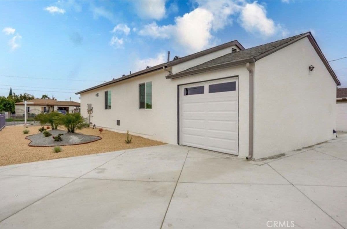 Building Photo - 15221 Ibex Ave