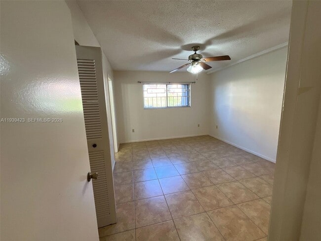 Building Photo - 5300 W 21st Ct