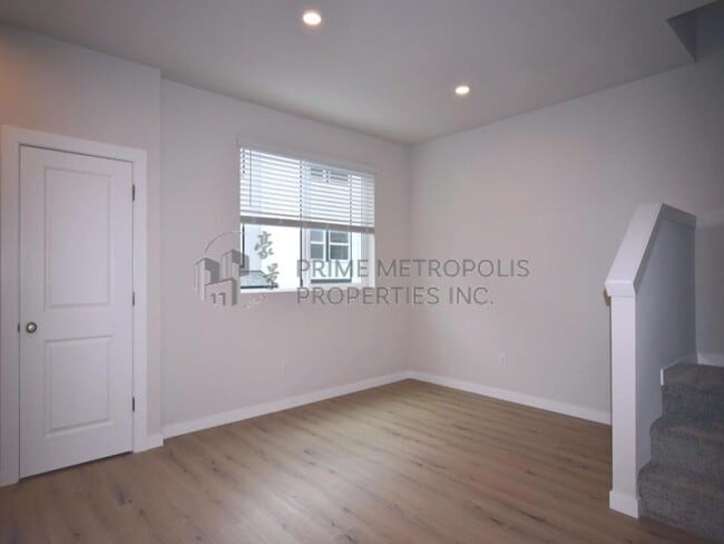 Building Photo - 15215 35th Ave W