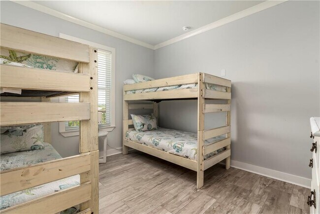 Building Photo - 1913 Cadillac Ave