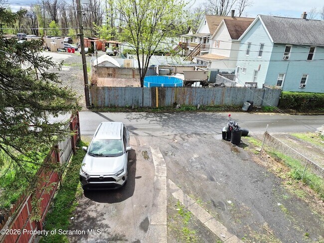 Building Photo - 117 Wyoming Ave