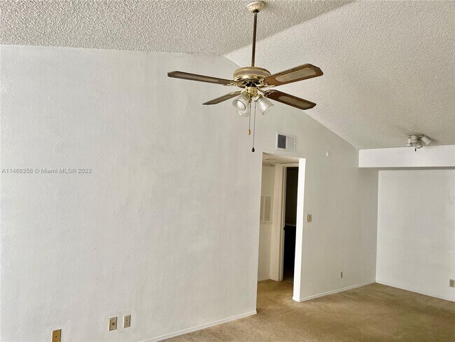 Building Photo - 2946 S University Dr