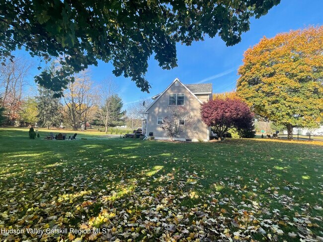 Building Photo - 37 Garage Place Rd