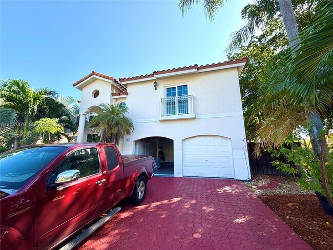Building Photo - 4631 SW 154th Pl