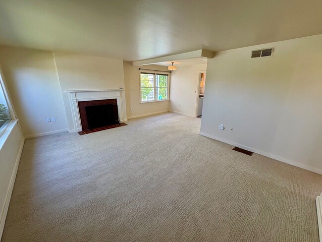 Building Photo - Magnolia Home