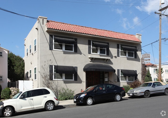 Building Photo - The Melrose