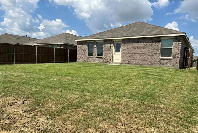 Building Photo - 1617 Vattier St