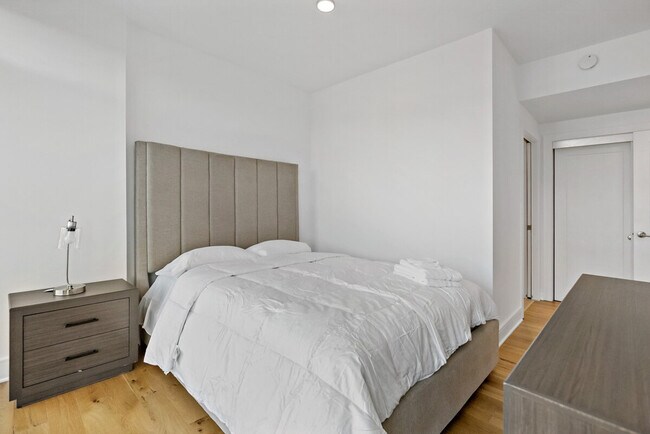 Building Photo - 1841 7th St NW