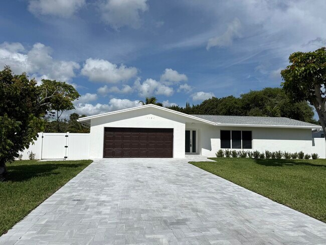 Primary Photo - 1101 NW 5th Ave