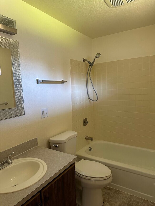Building Photo - Welcome to this charming 3 bedroom, 2 bathroom home + Office + Large Shed + Mt Si View!
