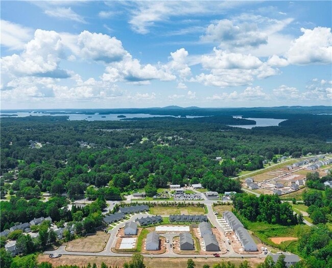 Building Photo - 4679 Fullerton Dr