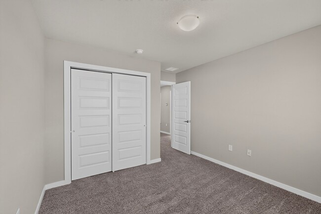 Building Photo - 9930 Isla Pl