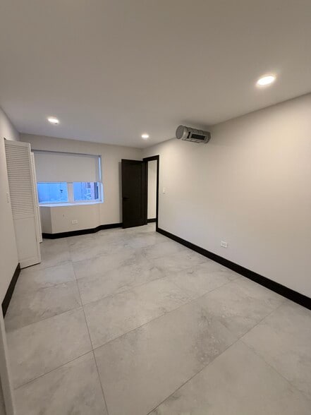 Building Photo - 1806 S Jefferson St