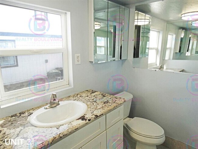 Building Photo - Charming 1 bedroom 1 Bath , low-maintenance, and perfectly located — this home offers the privacy...