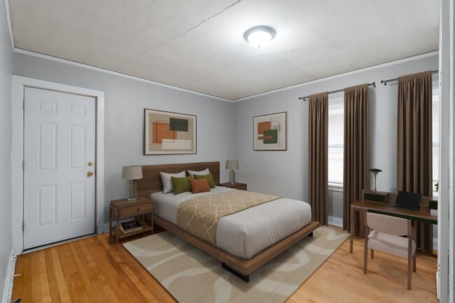 Building Photo - Downer upper across from UWM