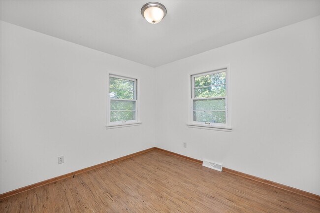 Building Photo - 249 W Nebraska St