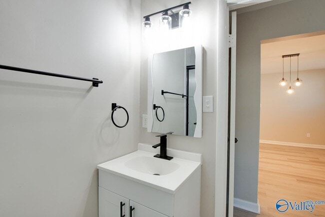 Building Photo - 3916 Troy Swasey Blvd SW