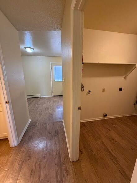 Building Photo - 3248 Rood Ct