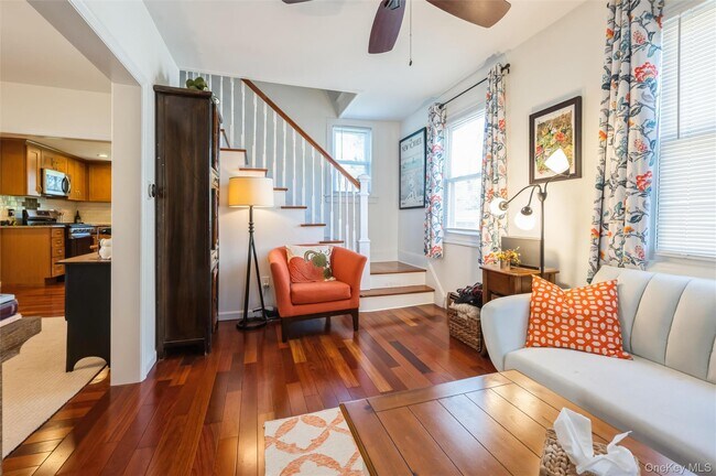 Building Photo - 18 S Washington Ave