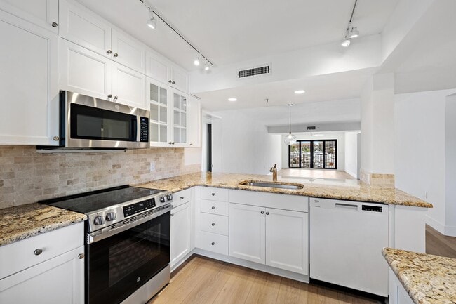 Building Photo - 1501 Marina Isle Way