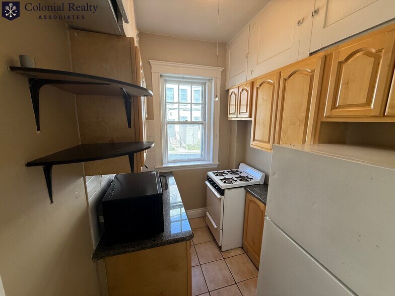 Building Photo - 319 Allston St