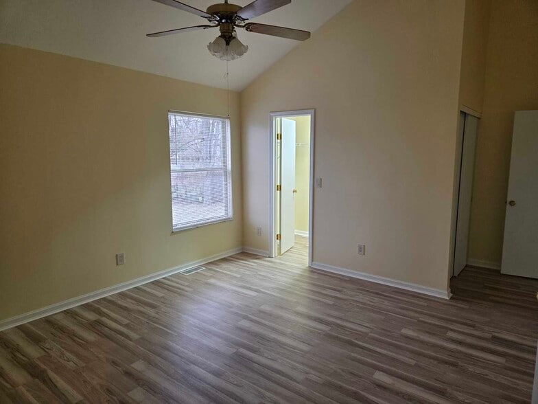 Building Photo - 6067 Abbey Church Rd